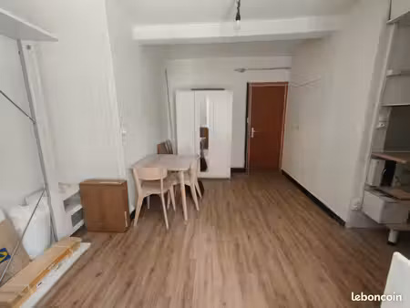 studio 1 pièce 18 m²