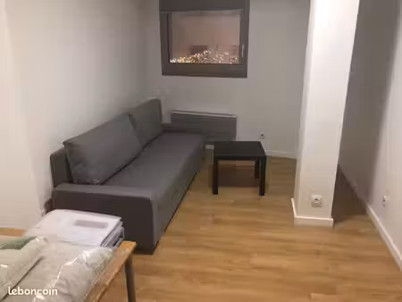 studio 1 pièce 33 m²