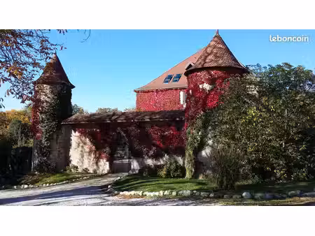 magnifique f2 meublé de 30 m2 au sein du château du barioz - argonay