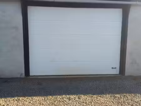 location atelier box stockage avec eau électricité