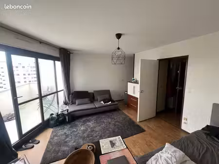 studio 1 pièce 25 m²