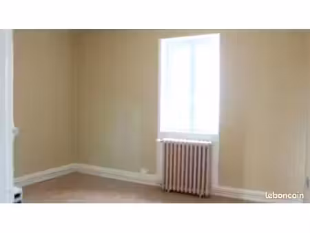 appartement f3 commentry 58 m²