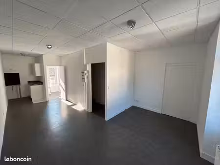 duplex 36 m² – 2 pièces – parking – chauvigny