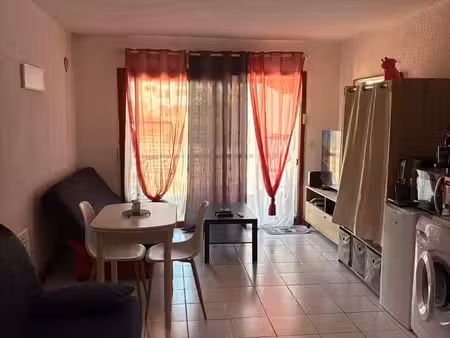 location studio à l année