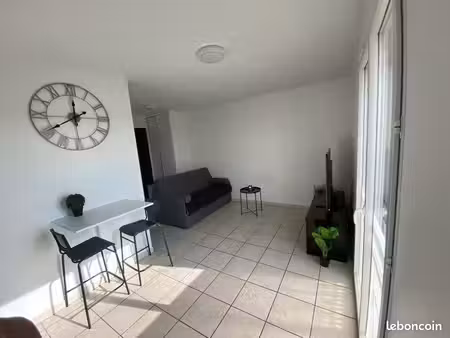 studio meublé + place de parking