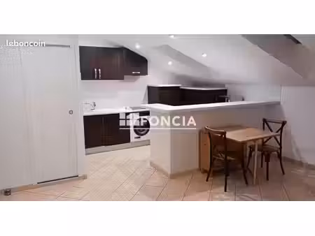 studio 1 pièce 27 m²