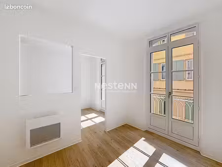 studio 1 pièce 32 m²