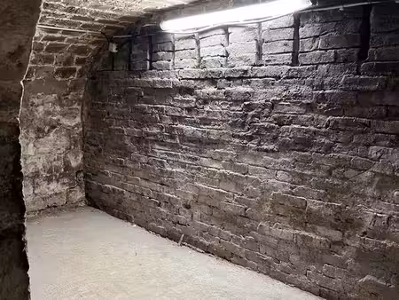 cave 12m2 paris 9