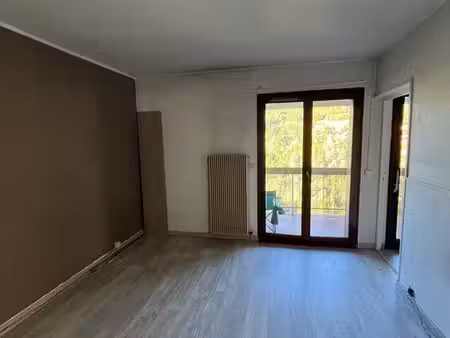 chambre à louer à l’année