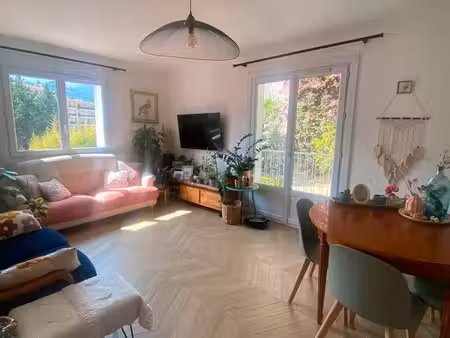 bel appartement non meublé — menton — 1 700 + 200 charges