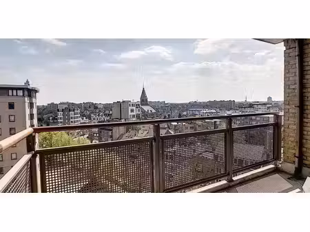appartement à louer à etterbeek pour € 1.450 avec 2 chambres à coucher