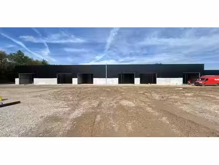 bâtiment d’entreprise à vendre à sint-lievens-houtem pour € 526.400