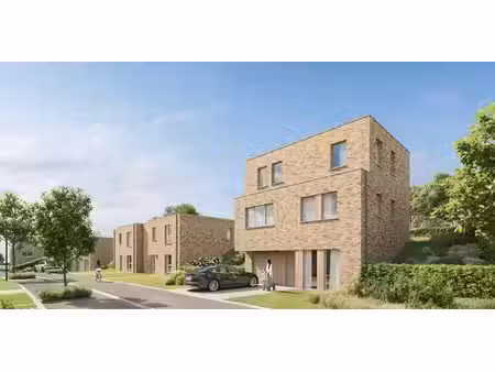 maison à vendre à court-saint-étienne pour € 549.000 avec 4 chambres à coucher