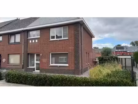 maison à louer à tisselt pour € 1.295 avec 3 chambres à coucher