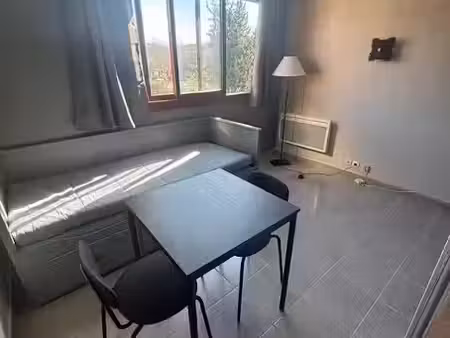 location meublée appartement 1 pièce 15 m² à les milles (13290)  568 €