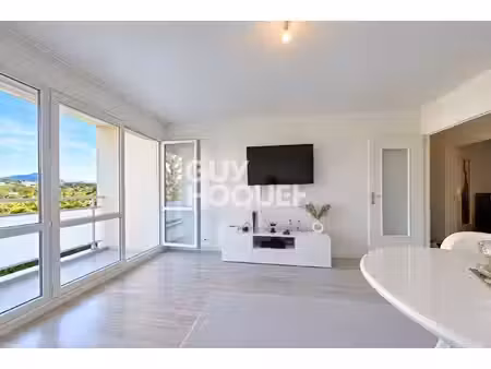 3pièces de 65 66 m²  balcon  garage