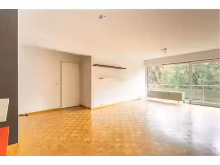 appartement à louer à rue des floralies 83 woluwe-saint-lambert (vbe71222)