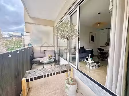 appartement 1 chambre meublé avec terrasse  ascenseur et place   de parking en option
