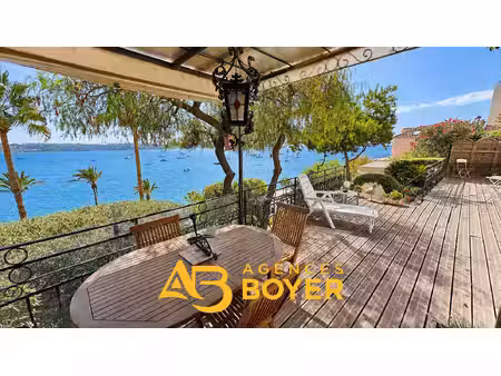 exclusivite bandol - grand t3 terrasse de 50m2 vue mer et g