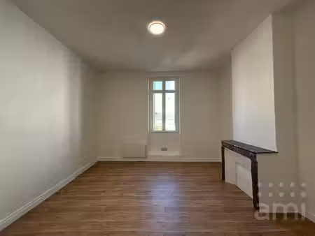 appartement 2 pièce(s) 34.25 m2 renové