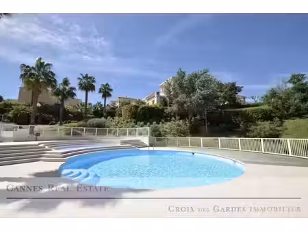 appartement 4 pièces – résidence sécurisée avec parc et piscine