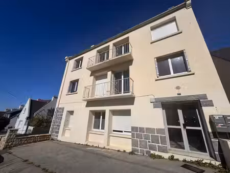 a vendre  plougastel-daoulas  immeuble dalle béton