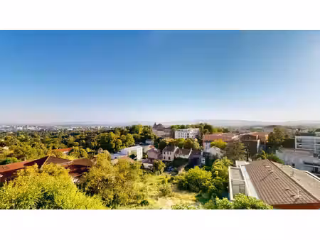 st didier au mont d'or   centre village  grand appartement de 153m²  au calme avec vue à18