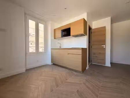 studio lumineux -vieil antibes