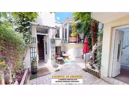 maison avec vraie personnalité et patio intérieur  rue diaz.