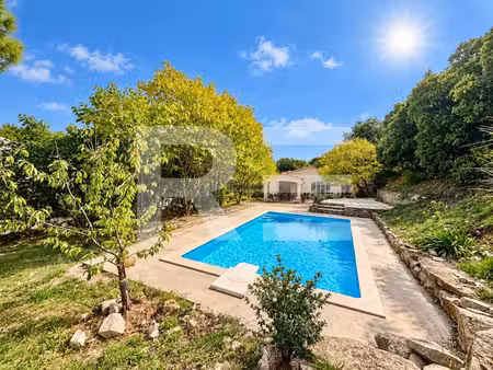 maison plain pied 135 m2 4 chambres avec piscine et garage 55m2 sur terrain 3000m2