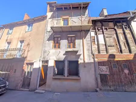villecomtal  maison de village 70 m² à rénover + combles
