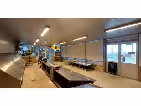 entrepôt à louer à wakken pour € 300