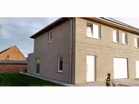 maison à louer à elewijt pour € 1.550 avec 3 chambres à coucher