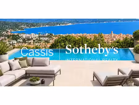 maison avec piscine en bord de mer la ciotat (13)