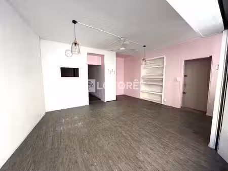 location commerce 2 pièces 45 m² à l’isle-sur-la-sorgue (84800)