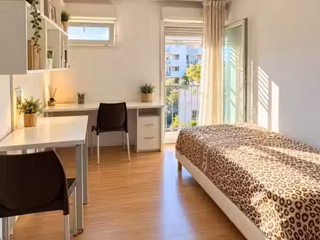 studio 1 pièce 18 m²