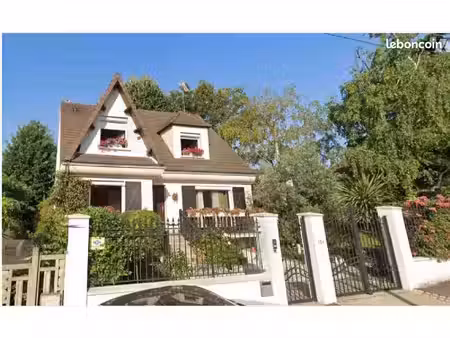 maison 6 pièces 150 m²