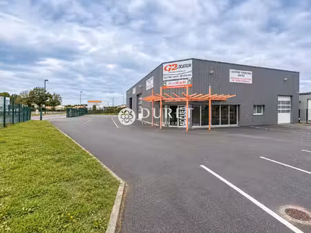 location local commercial