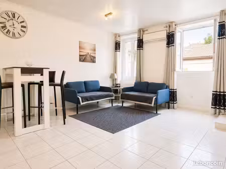 t3 duplex meublé 55 m² (72 m² au sol) - proche centre-ville bourgoin-jallieu