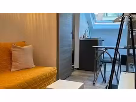 appartement 1 pièce 9 m²