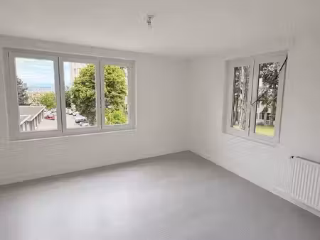 location t3 - 57m2 - vue sur lyon