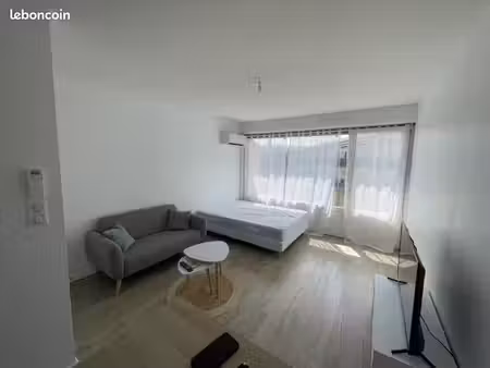 studio 1 pièce 25 m²