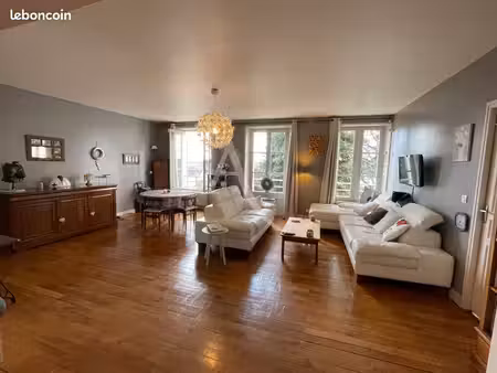 appartement 3 pièces 84 m²