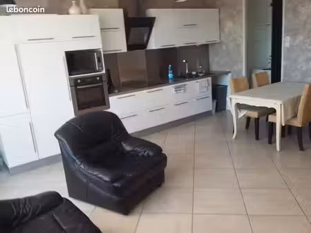 villeurbanne t4 meublé medipole carré de soie laurent bonnevay