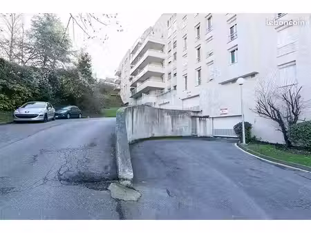 parking issy les moulineaux