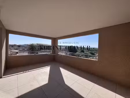 coudoux - t3 neuf avec terrasse et 2 parkings privatifs en s