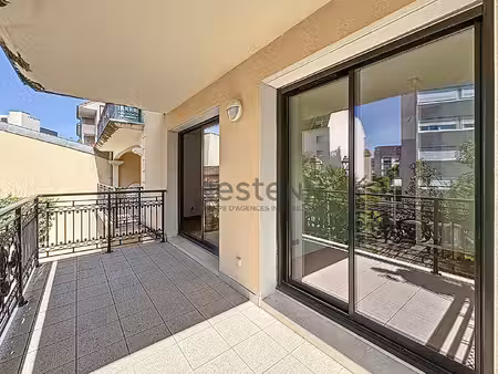 appartement limoges 3 pièce(s) 57.47 m2  grande terrasse  place de parking privée  cave