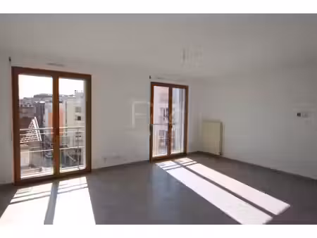 t3 de 84m² - rue vendôme à lyon 3ème