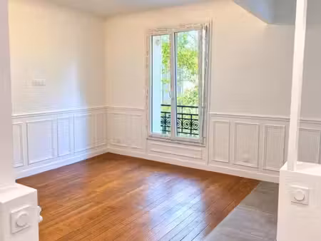 exclusivité doly - appartement rénové voie privé - rue de lille  neuilly-sur-seine