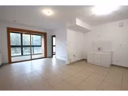 appartement t2 de 46.85m² - avenue général leclerc 69160 tassin